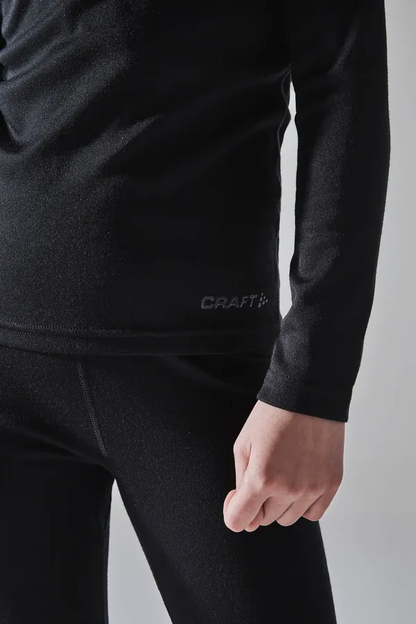1909712-999000_CORE Warm Baselayer Set_Closeup4.jpg